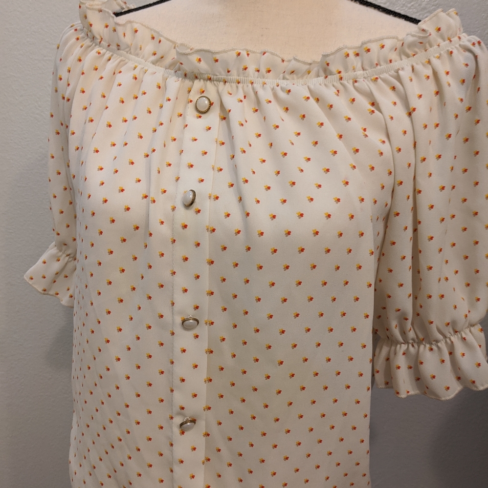 Off the shoulder blouse - Picture 1 of 8